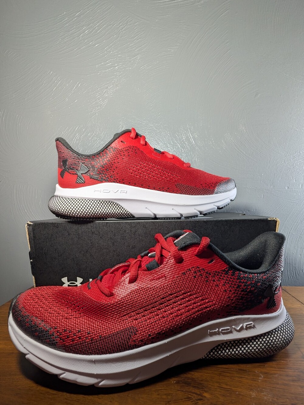 💣 NWT Under Armour HOVR Turbulence 2 Running Shoes 7Y Boys Women 8.5 Red Black